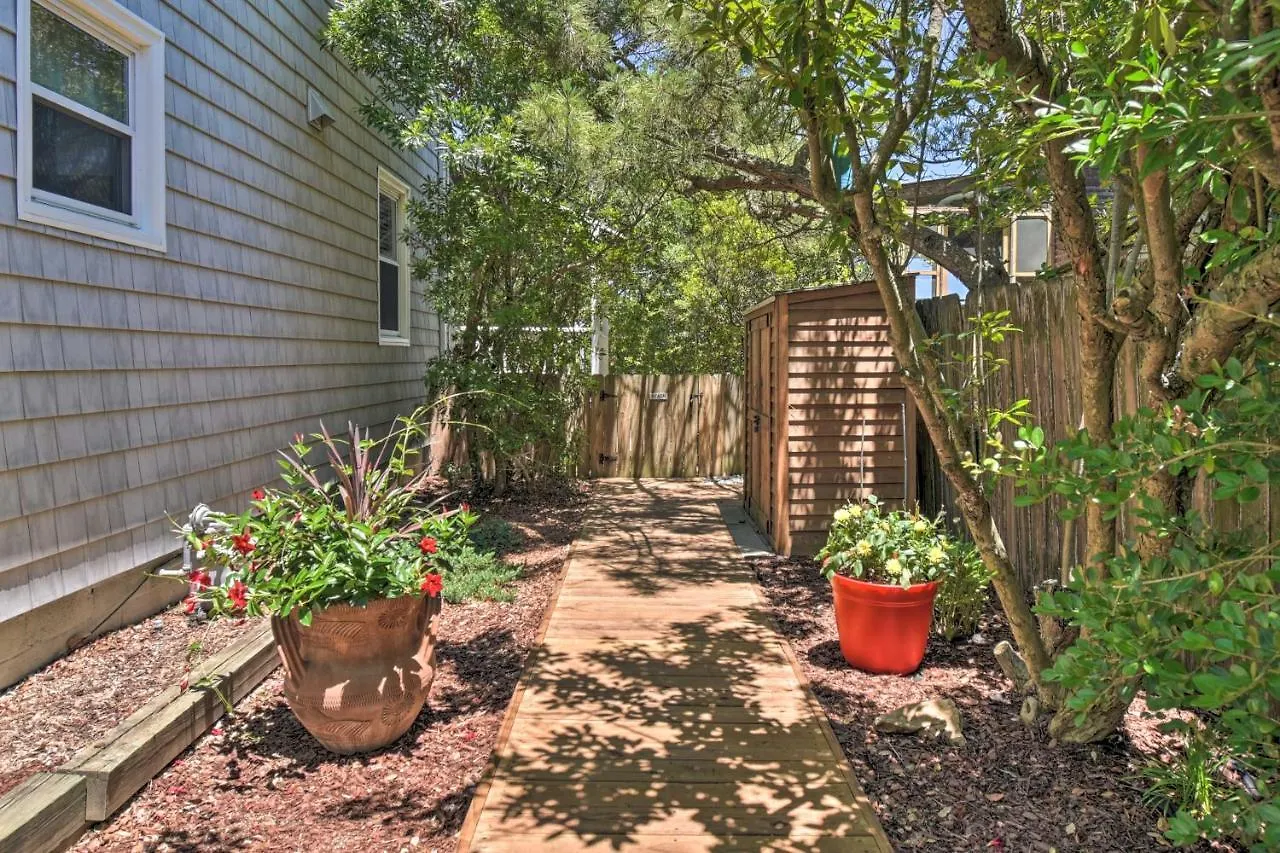 Classic Chesapeake Beachside Cottage With Porch! Norfolk Holiday home
